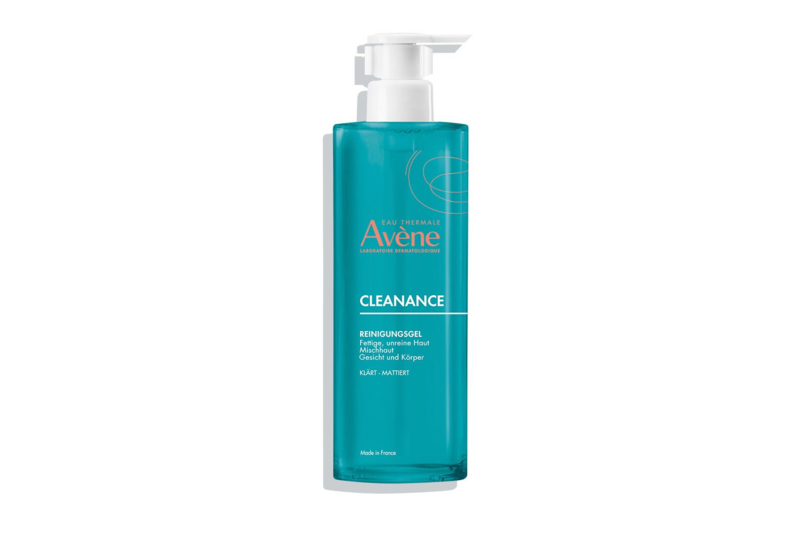Avene_Cleanance_Reinigungsgel.png Transparente Flasche mit Pumpspender, enthält Reinigungsgel für fettige und unreine Haut von Avène.